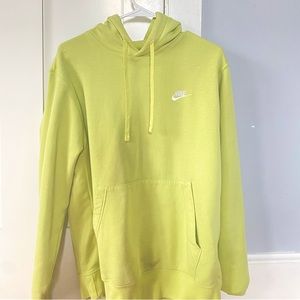 Nike hoodie in color- Limelight